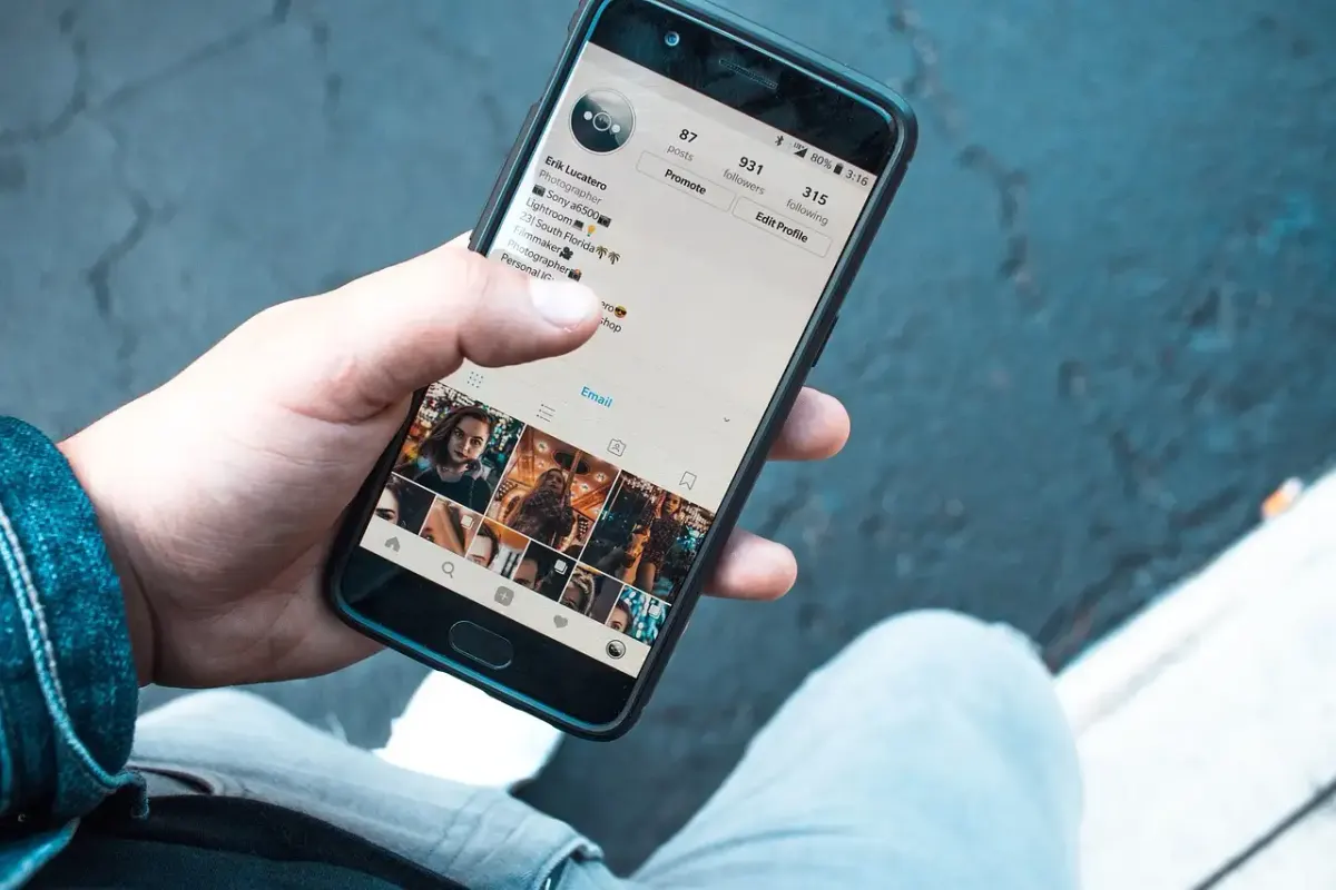 Discussion ephemere instagram
